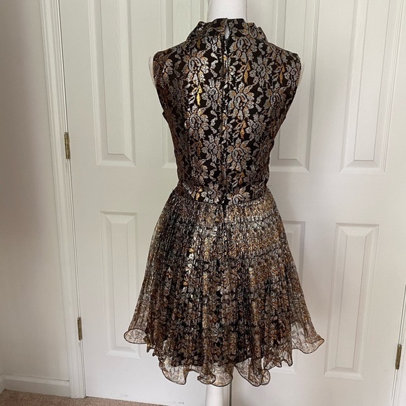 Lilli Diamond California- Vintage Collectors Lace Floral Metallic Mini Dress - Picture 3 of 13